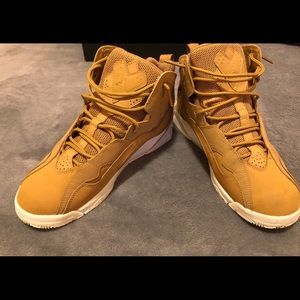 Jordan true flight wheats